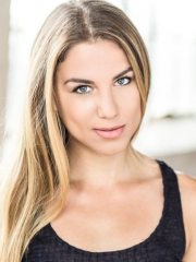 Image Yana Gold nude