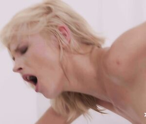 Hot Office Sex [Zazie]