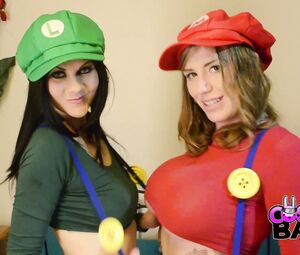 Yuffie Yulan - and.tina.kay.super.mario.sisters