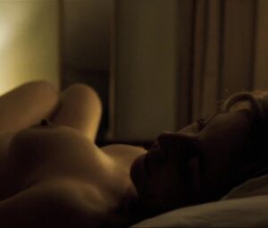 Naked Gillian Anderson - Straightheads (2007)