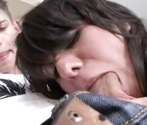 Sex Teenager woman providing her bf super-cute blow-job video