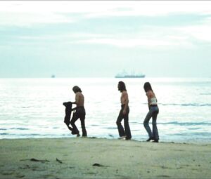 Rebecca Gilling & Victoria Anoux - Stone (1974)