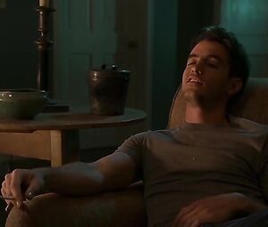 Elisabeth Shue Sexy - The Trigger Effect (1996)