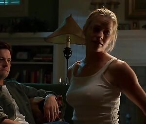 Elisabeth Shue Sexy - The Trigger Effect (1996)