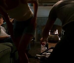 Elisabeth Shue Sexy - The Trigger Effect (1996)