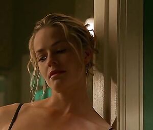 Elisabeth Shue Sexy - The Trigger Effect (1996)