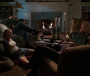 Elisabeth Shue Sexy - The Trigger Effect (1996)