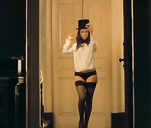 Lucie Lucas naked - Porto (2016) Nude movie