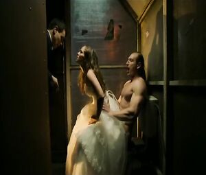 Lea Arnezeder nude - La Station (2017)